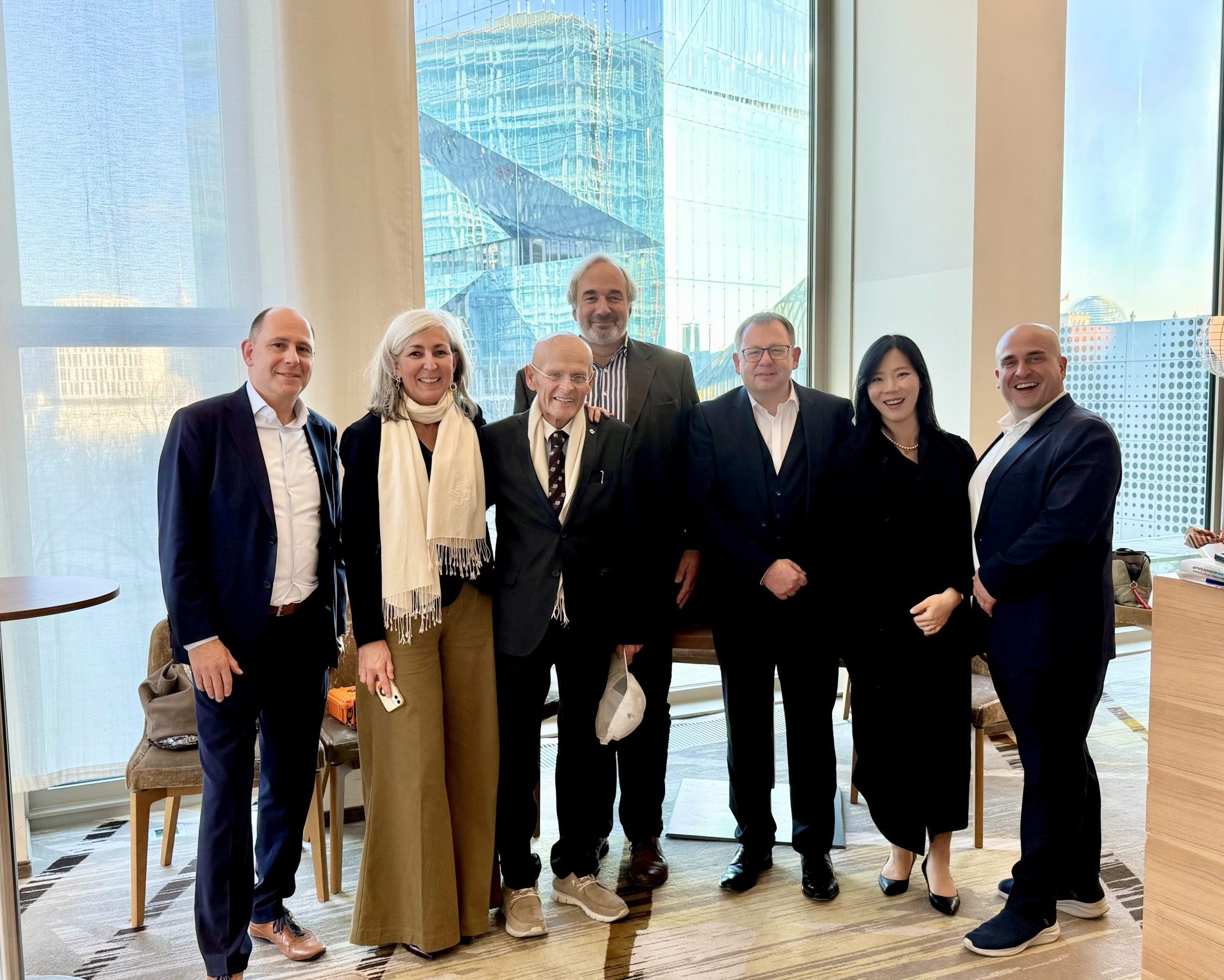 A moment to remember: The group closes the morning with gratitude, renewed connection, and a shared commitment to responsible leadership.